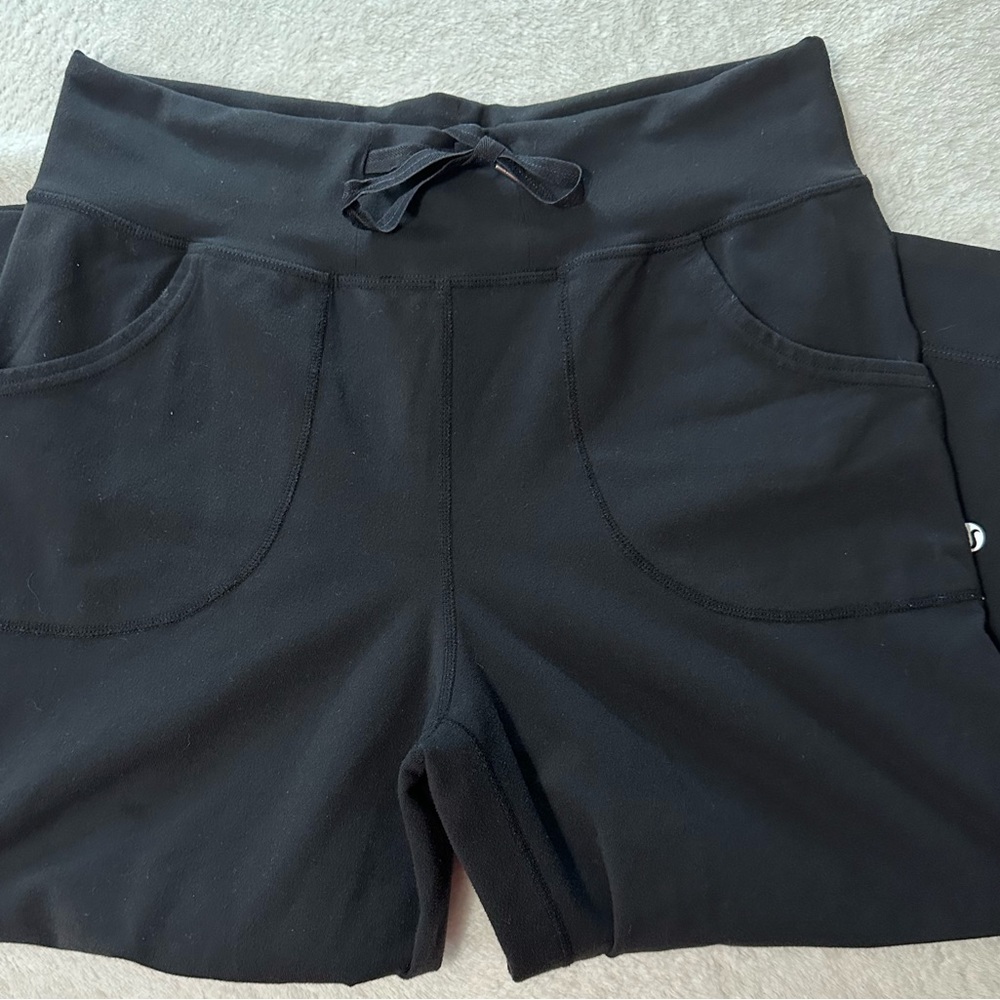 Lululemon Still Crop - Picture 5 of 12